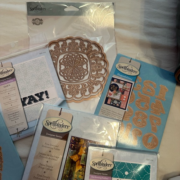 Spellbinder Embossing Machine Bundle - Picture 2 of 16